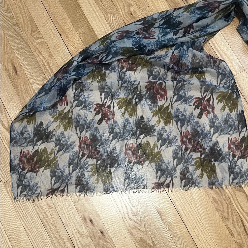 Floral Patterned Scarf - Picture 4 of 4